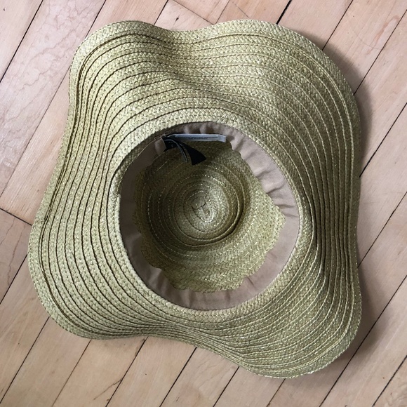 Ann Taylor Wide-Brimmed Gold Straw Sun Hat - Picture 5 of 6
